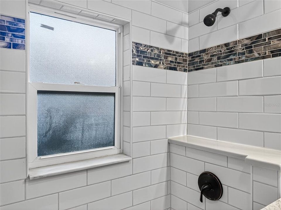 For Rent: $2,500 (3 beds, 2 baths, 1821 Square Feet)