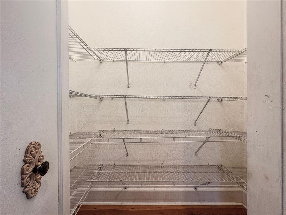 For Rent: $2,500 (3 beds, 2 baths, 1821 Square Feet)