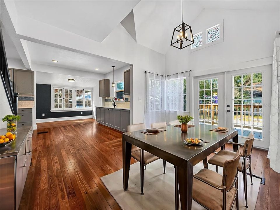 For Rent: $2,500 (3 beds, 2 baths, 1821 Square Feet)