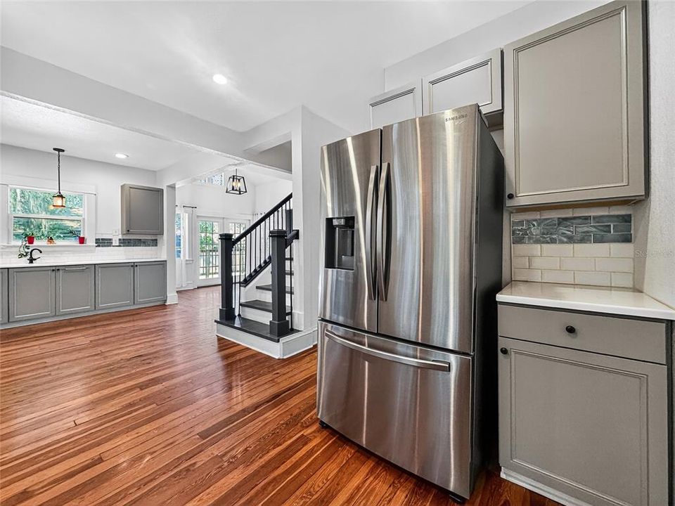 For Rent: $2,500 (3 beds, 2 baths, 1821 Square Feet)