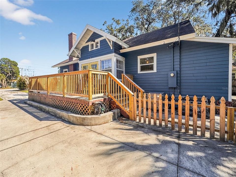 For Rent: $2,500 (3 beds, 2 baths, 1821 Square Feet)