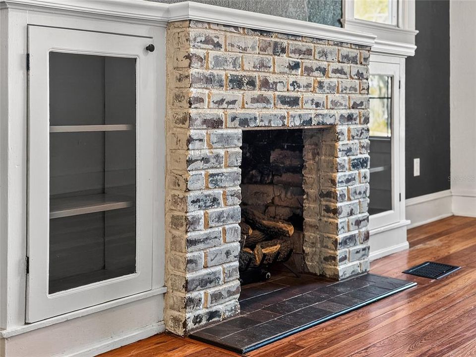 For Rent: $2,500 (3 beds, 2 baths, 1821 Square Feet)