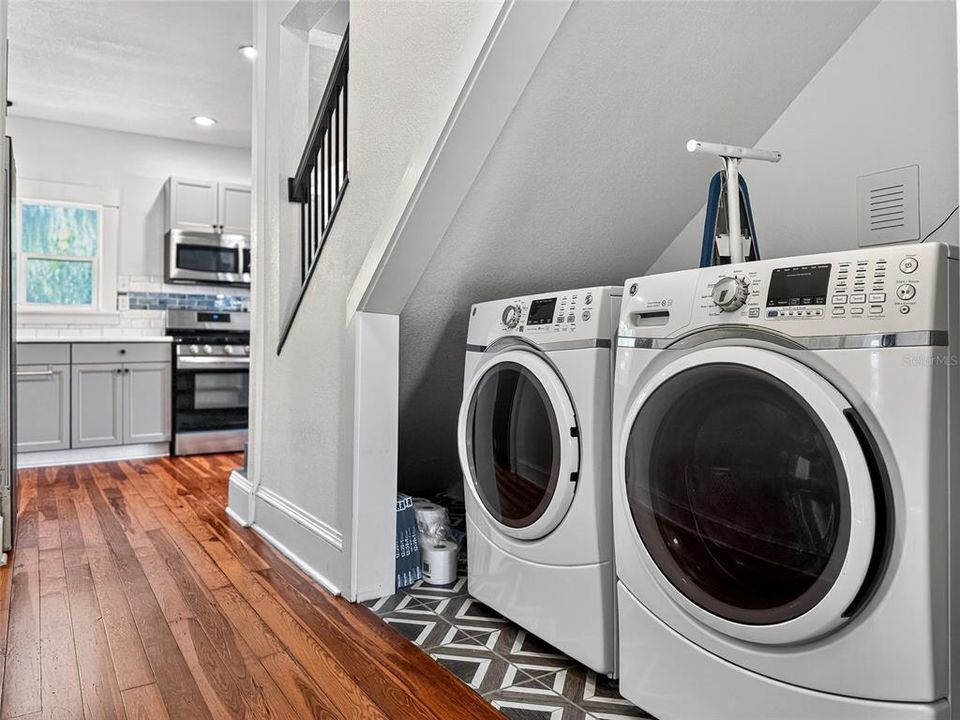 For Rent: $2,500 (3 beds, 2 baths, 1821 Square Feet)