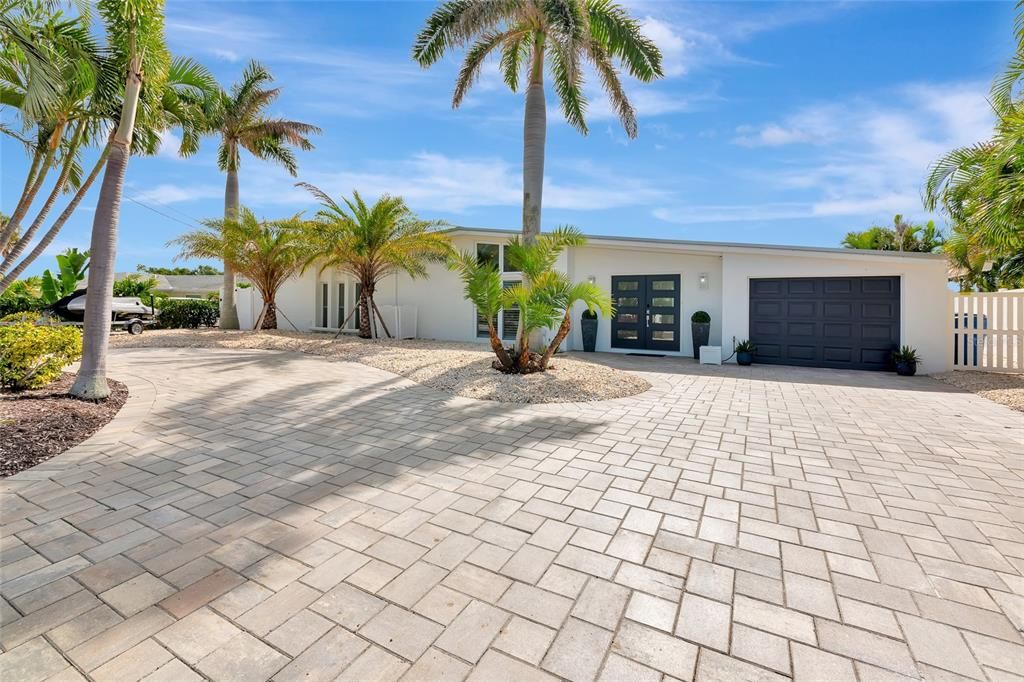 Active With Contract: $1,349,000 (3 beds, 2 baths, 1620 Square Feet)