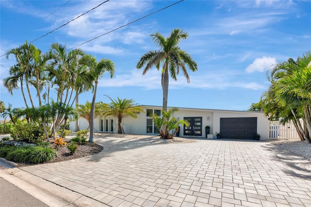 Active With Contract: $1,349,000 (3 beds, 2 baths, 1620 Square Feet)