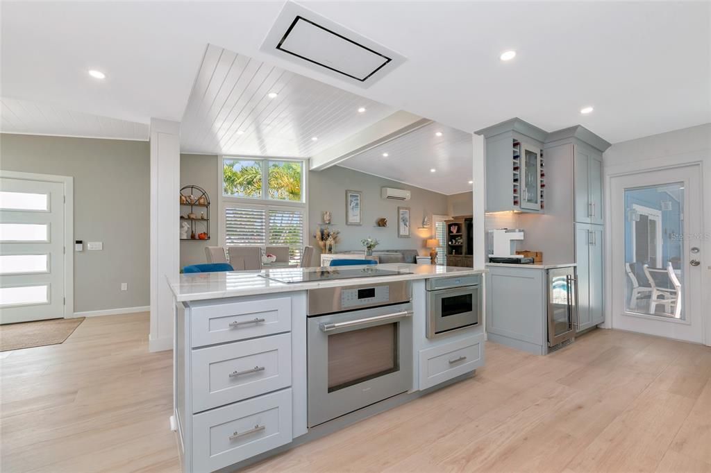 Active With Contract: $1,349,000 (3 beds, 2 baths, 1620 Square Feet)