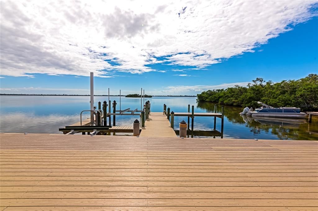 Active With Contract: $1,349,000 (3 beds, 2 baths, 1620 Square Feet)