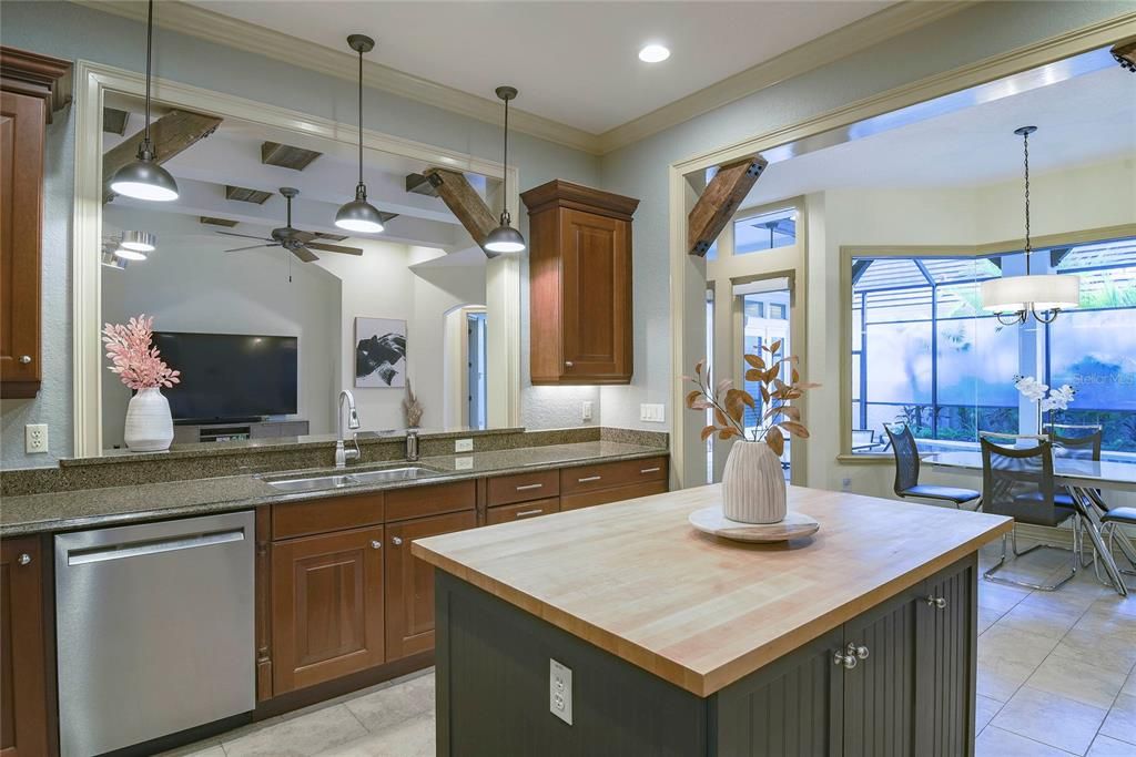 For Sale: $1,525,000 (4 beds, 4 baths, 3237 Square Feet)