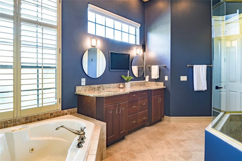 For Sale: $1,525,000 (4 beds, 4 baths, 3237 Square Feet)