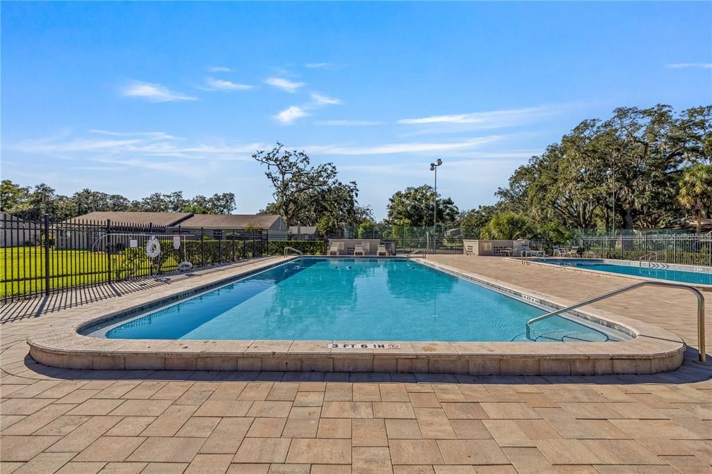 待售: $149,000 (2 贝兹, 1 浴室, 1102 平方英尺)