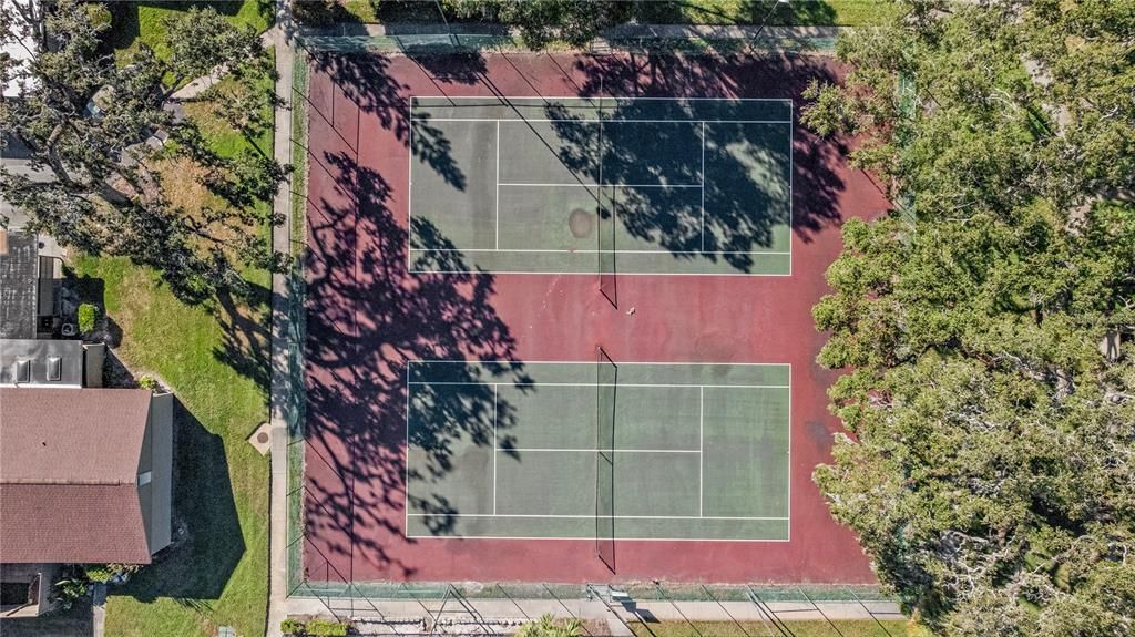 待售: $149,000 (2 贝兹, 1 浴室, 1102 平方英尺)