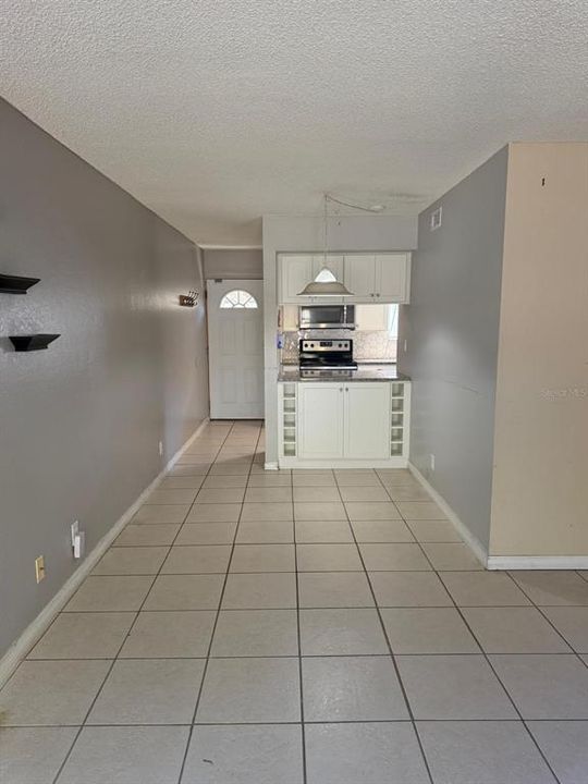 待售: $149,000 (2 贝兹, 1 浴室, 1102 平方英尺)