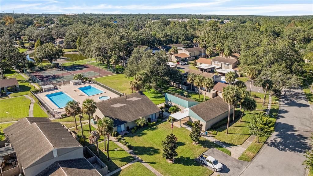 待售: $149,000 (2 贝兹, 1 浴室, 1102 平方英尺)