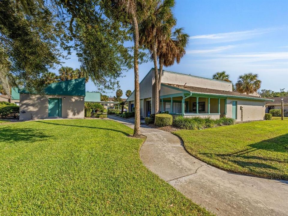 待售: $149,000 (2 贝兹, 1 浴室, 1102 平方英尺)