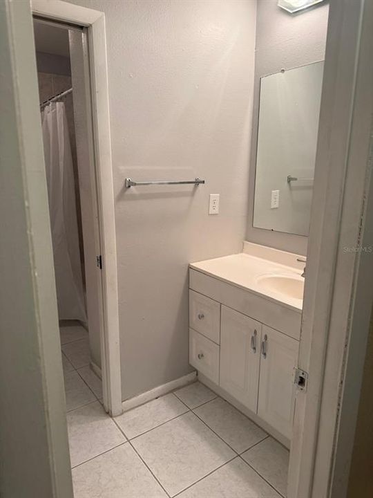 待售: $149,000 (2 贝兹, 1 浴室, 1102 平方英尺)