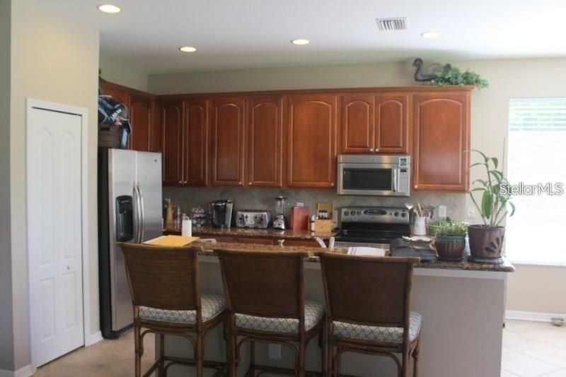 出租: $2,650 (4 贝兹, 2 浴室, 2495 平方英尺)