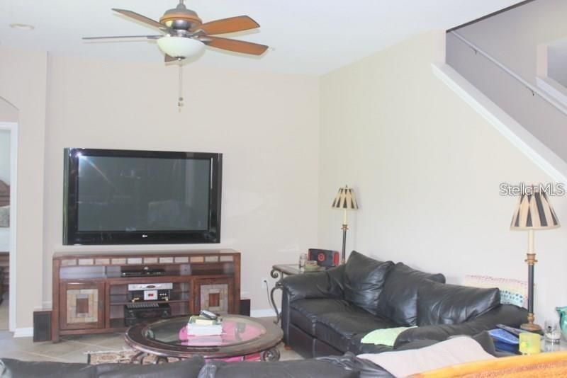 出租: $2,650 (4 贝兹, 2 浴室, 2495 平方英尺)