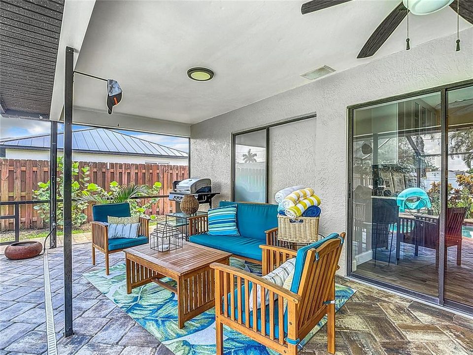 For Sale: $449,000 (3 beds, 2 baths, 1540 Square Feet)