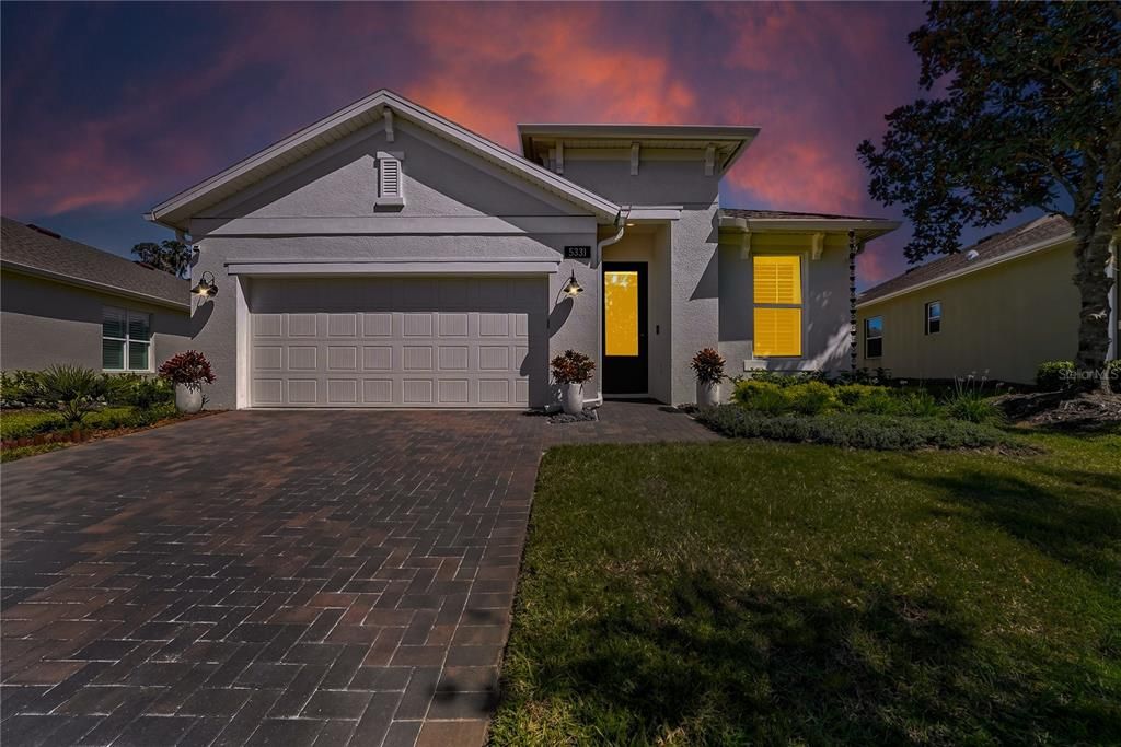 Под контрактом: $359,900 (3 спален, 2 ванн, 1820 Квадратных фут)