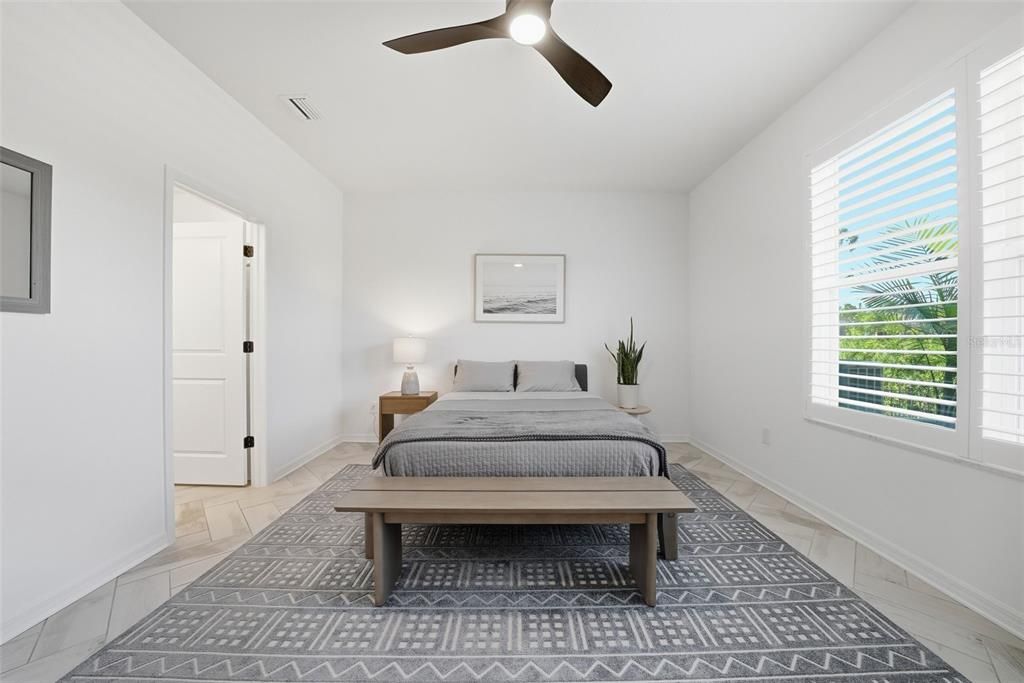 Под контрактом: $359,900 (3 спален, 2 ванн, 1820 Квадратных фут)