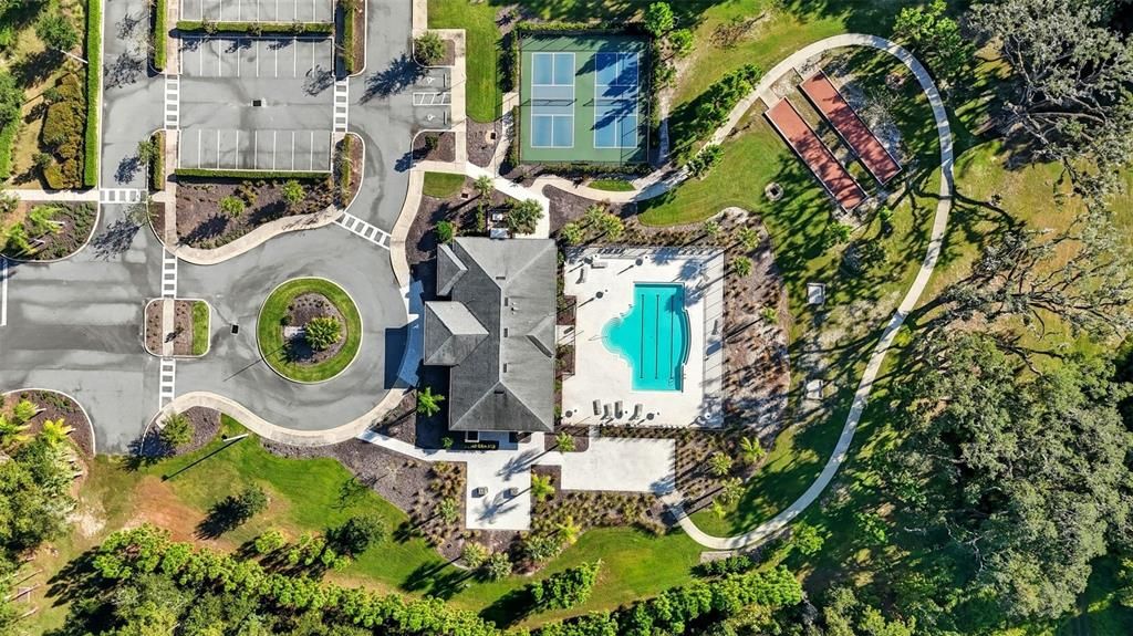 Под контрактом: $359,900 (3 спален, 2 ванн, 1820 Квадратных фут)