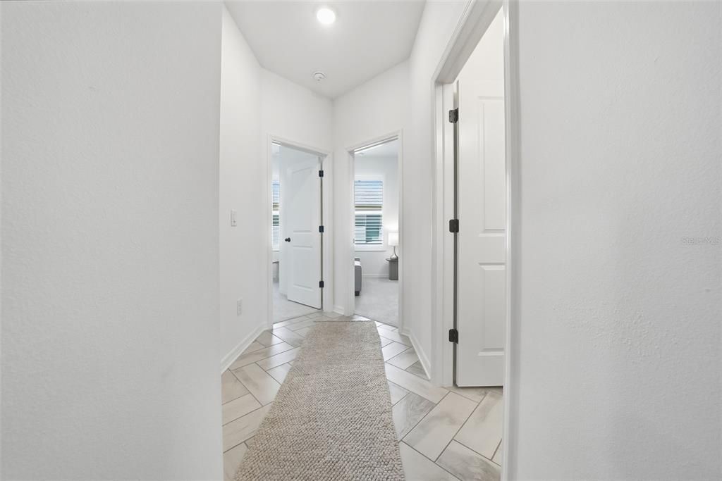 Под контрактом: $359,900 (3 спален, 2 ванн, 1820 Квадратных фут)