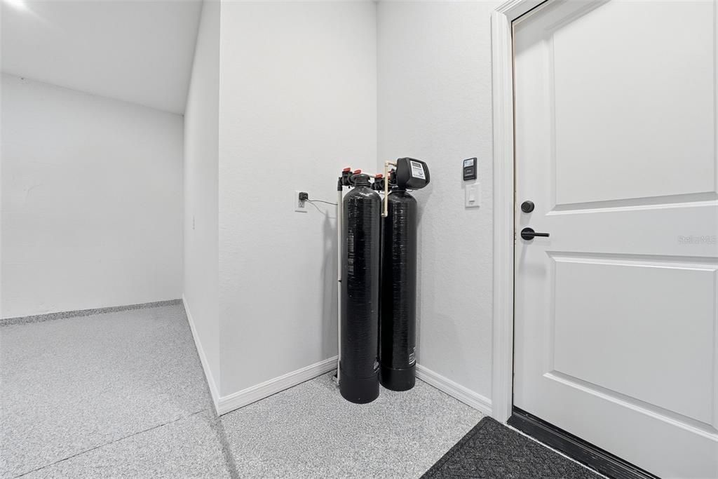 Под контрактом: $359,900 (3 спален, 2 ванн, 1820 Квадратных фут)