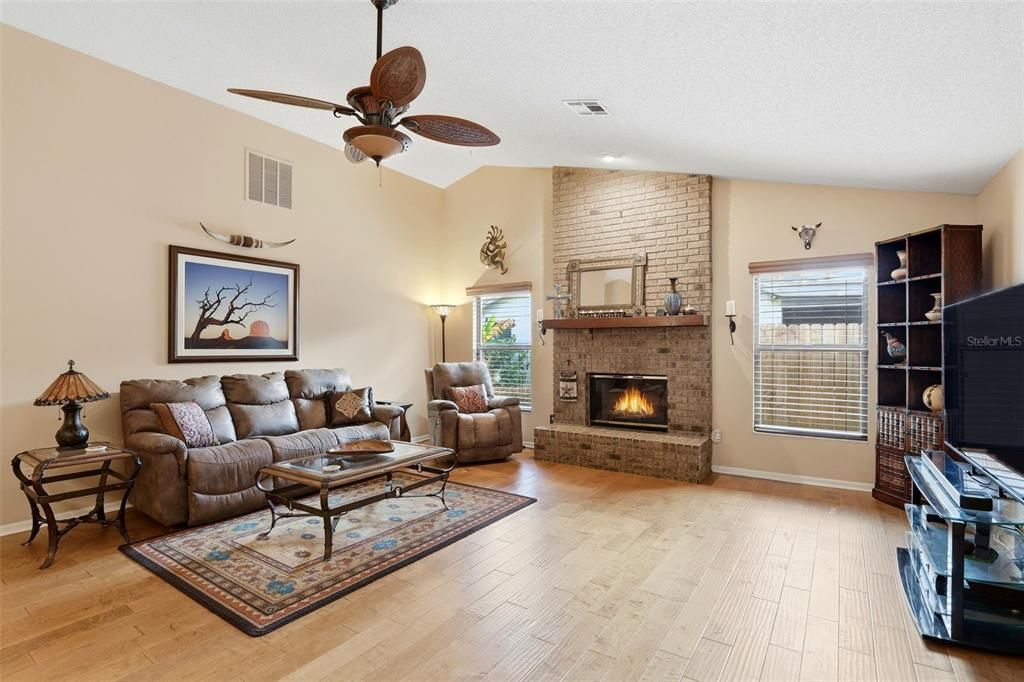 Active With Contract: $445,000 (3 beds, 2 baths, 1800 Square Feet)