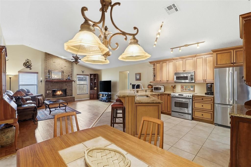 Active With Contract: $445,000 (3 beds, 2 baths, 1800 Square Feet)