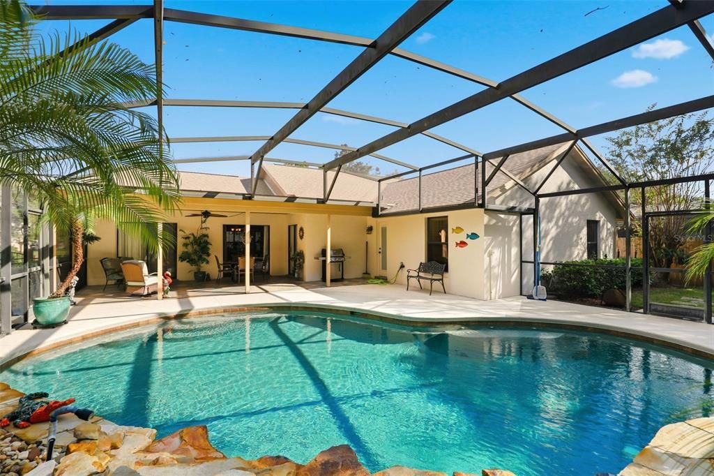 Active With Contract: $445,000 (3 beds, 2 baths, 1800 Square Feet)