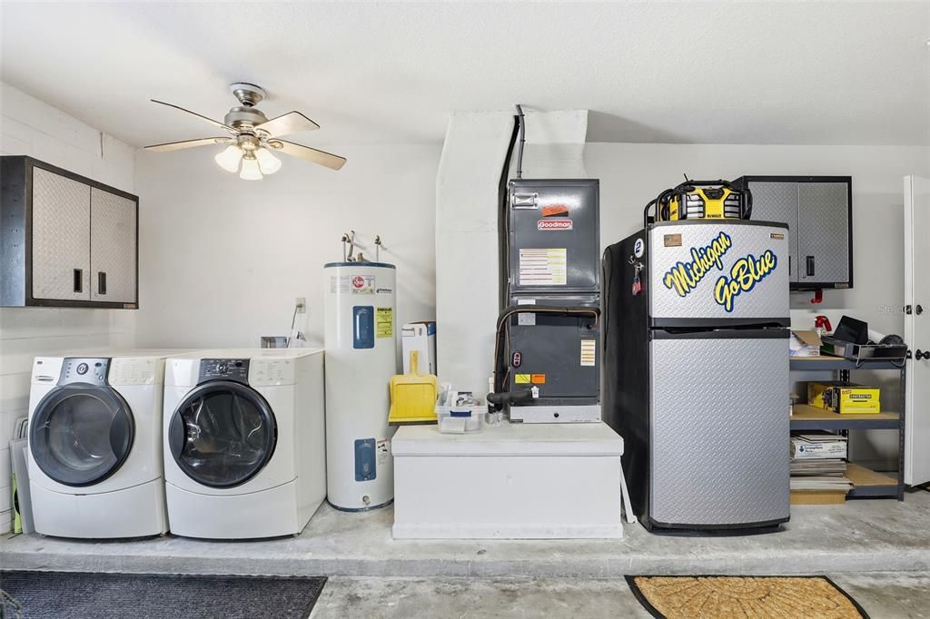 Active With Contract: $445,000 (3 beds, 2 baths, 1800 Square Feet)