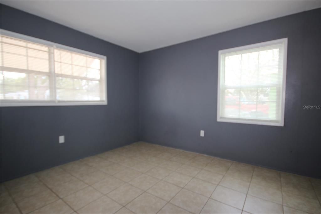 For Rent: $2,000 (3 beds, 2 baths, 1139 Square Feet)