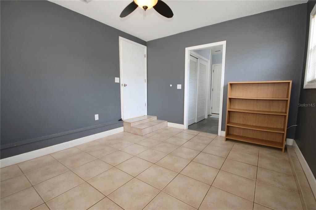 For Rent: $2,000 (3 beds, 2 baths, 1139 Square Feet)