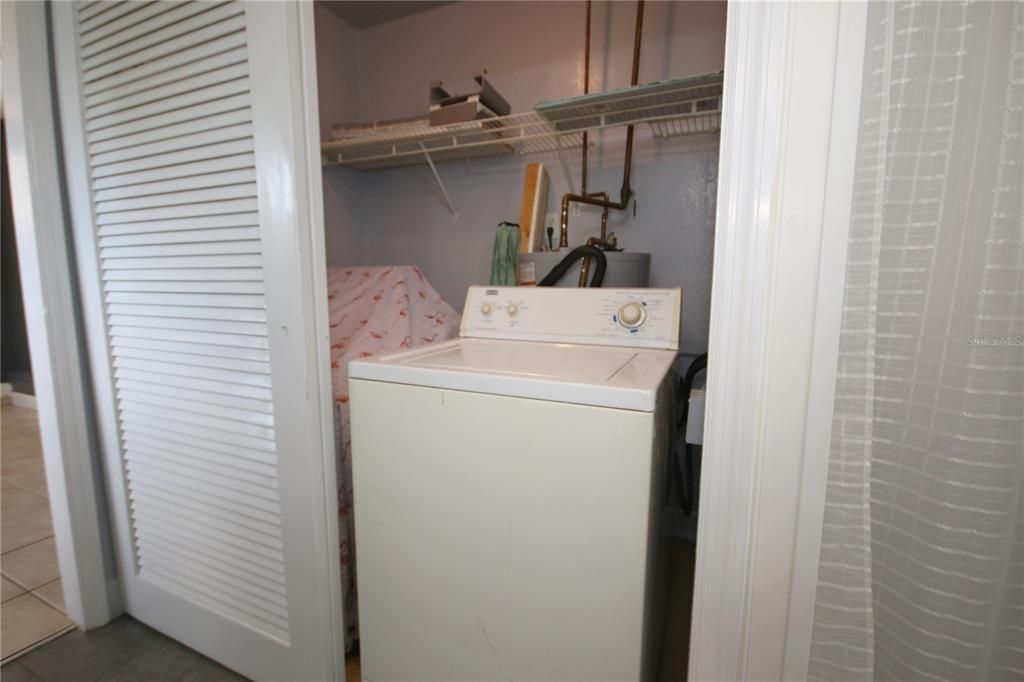 For Rent: $2,000 (3 beds, 2 baths, 1139 Square Feet)