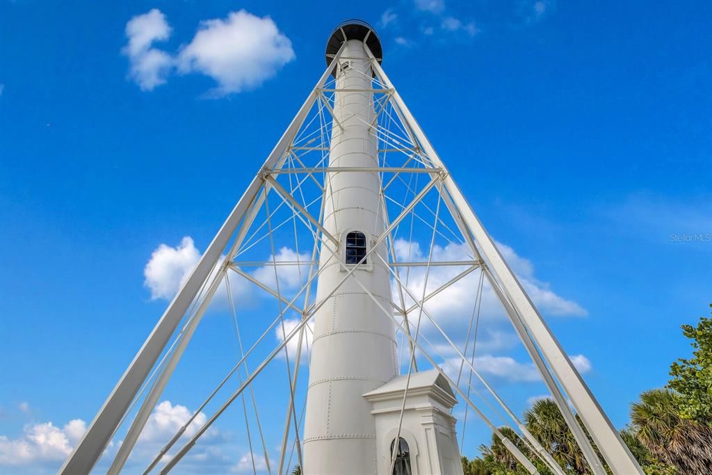 На продажу: $2,995,000 (3 спален, 2 ванн, 1408 Квадратных фут)