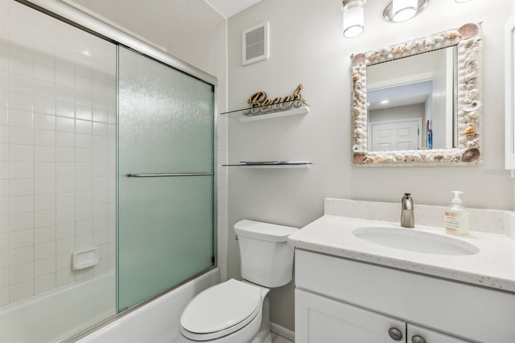 На продажу: $2,995,000 (3 спален, 2 ванн, 1408 Квадратных фут)