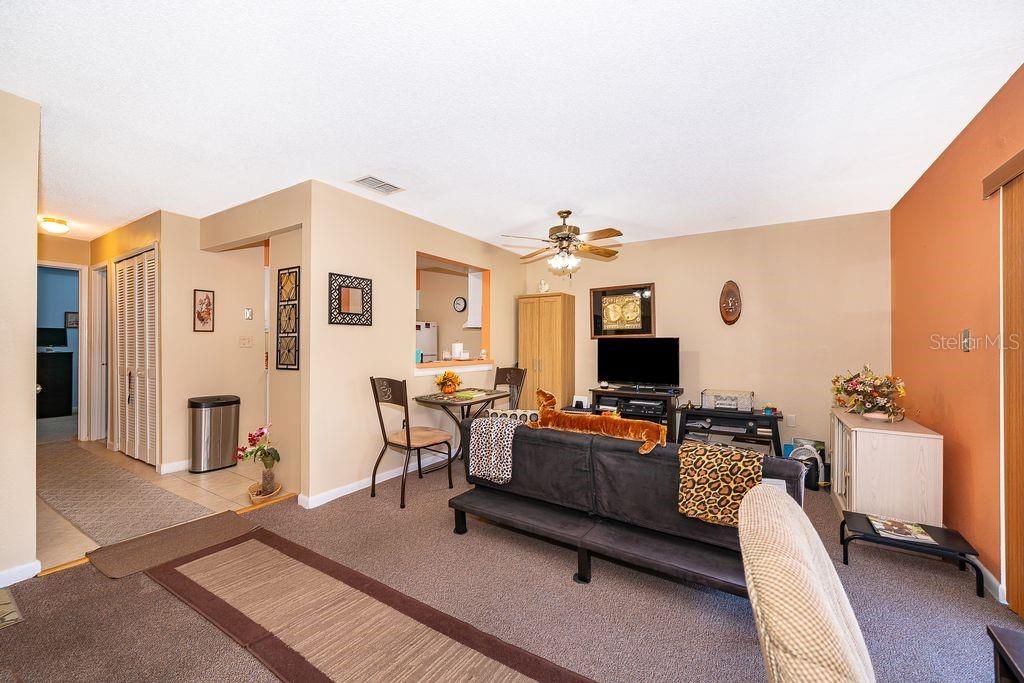 For Sale: $115,000 (1 beds, 1 baths, 576 Square Feet)