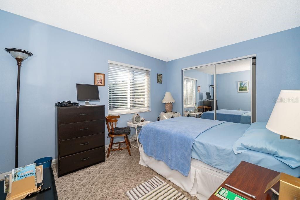 For Sale: $115,000 (1 beds, 1 baths, 576 Square Feet)