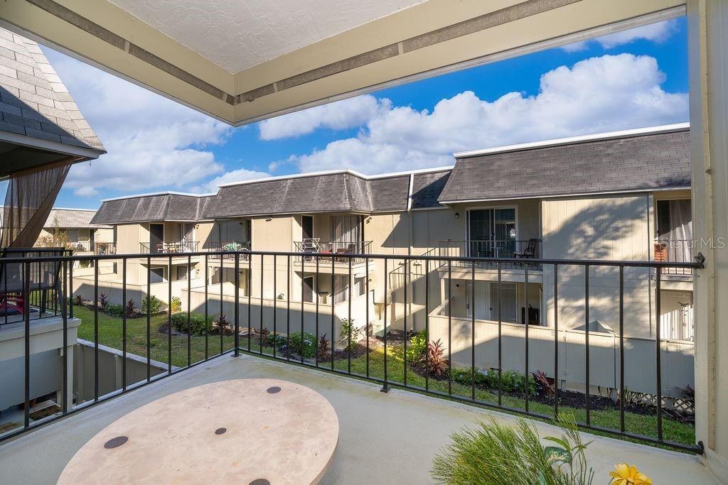 For Sale: $115,000 (1 beds, 1 baths, 576 Square Feet)