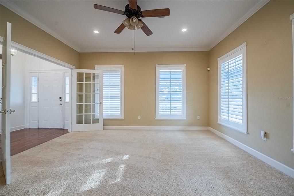 Activo con contrato: $525,000 (3 camas, 2 baños, 2509 Pies cuadrados)