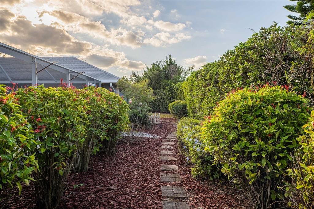 Activo con contrato: $525,000 (3 camas, 2 baños, 2509 Pies cuadrados)