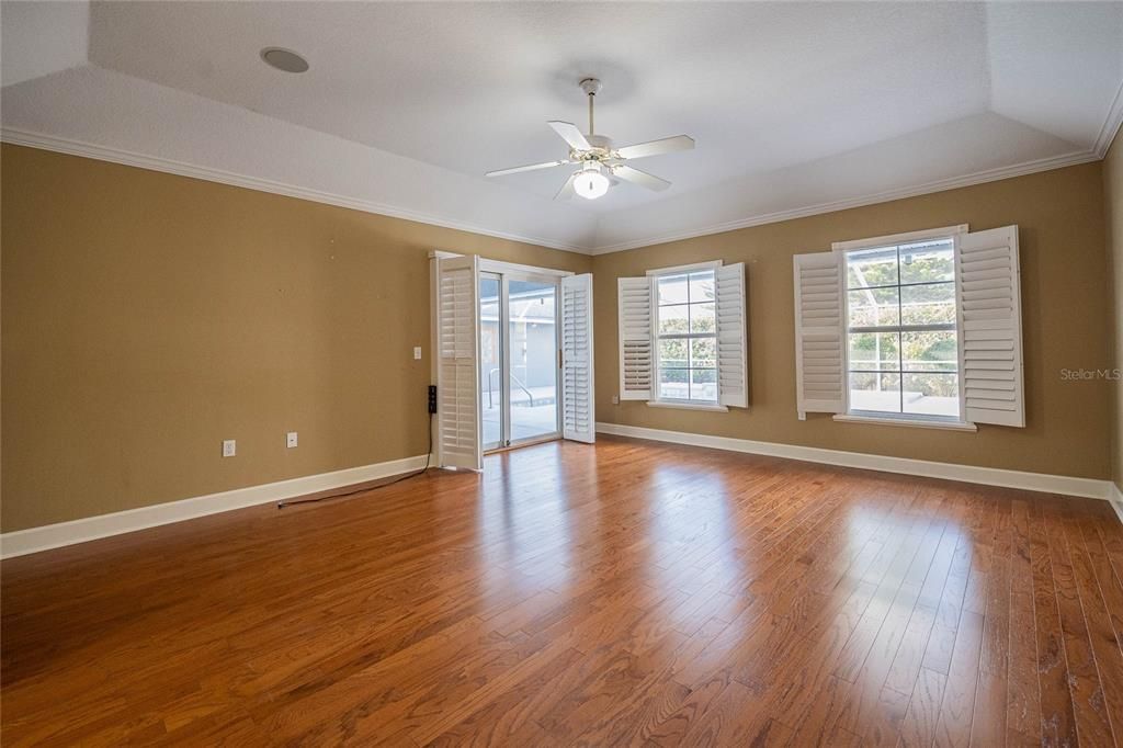 Activo con contrato: $525,000 (3 camas, 2 baños, 2509 Pies cuadrados)