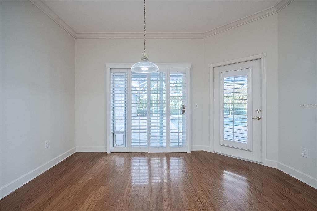 Activo con contrato: $525,000 (3 camas, 2 baños, 2509 Pies cuadrados)