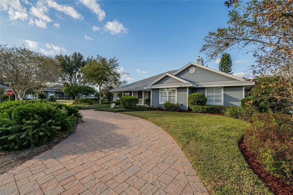 Activo con contrato: $525,000 (3 camas, 2 baños, 2509 Pies cuadrados)