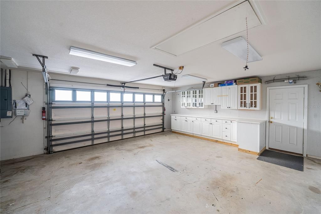 Activo con contrato: $525,000 (3 camas, 2 baños, 2509 Pies cuadrados)