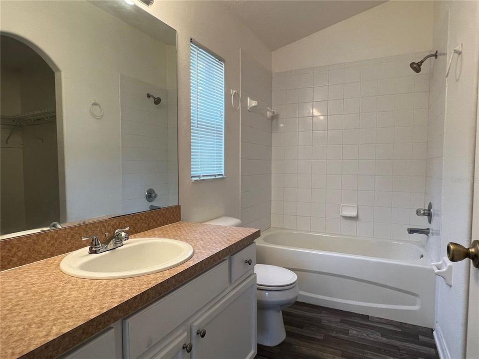 出租: $2,500 (4 贝兹, 2 浴室, 1560 平方英尺)