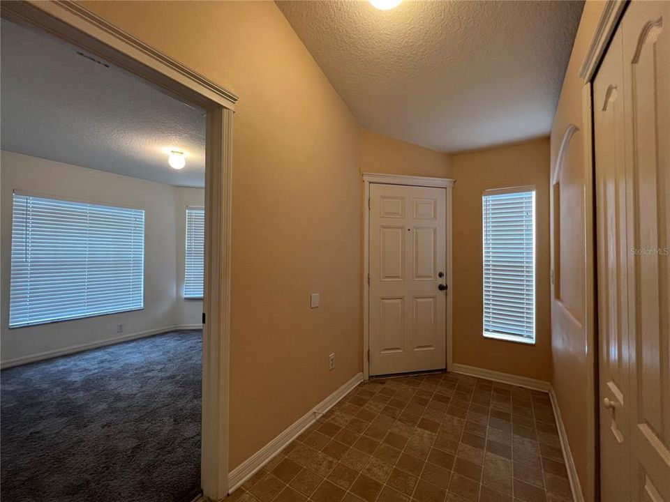 出租: $2,500 (4 贝兹, 2 浴室, 1560 平方英尺)