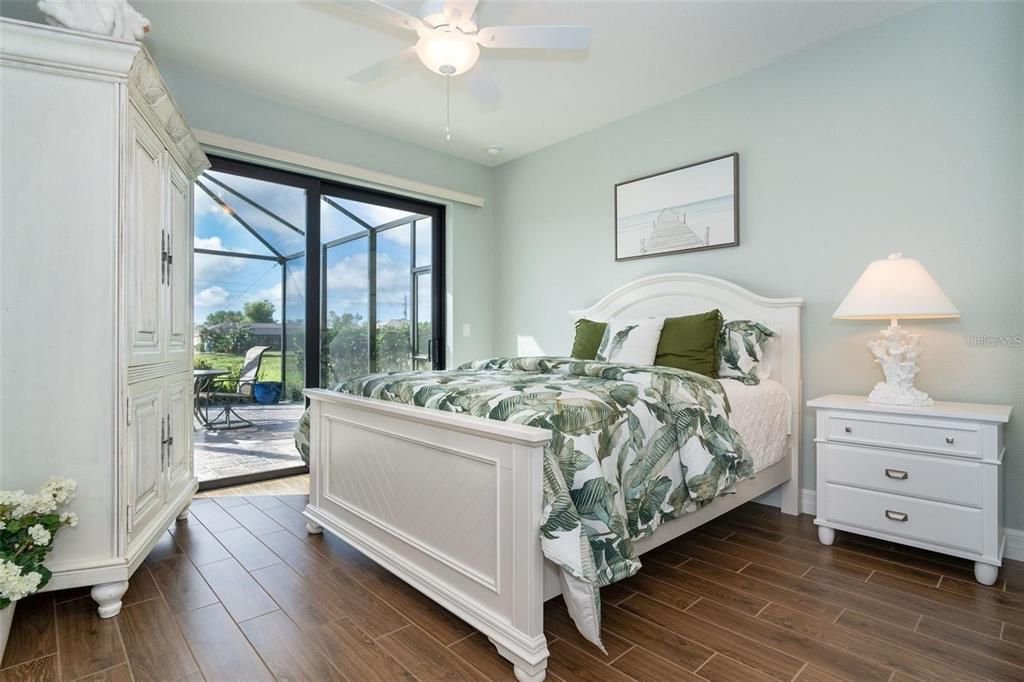 For Sale: $799,900 (3 beds, 3 baths, 2373 Square Feet)