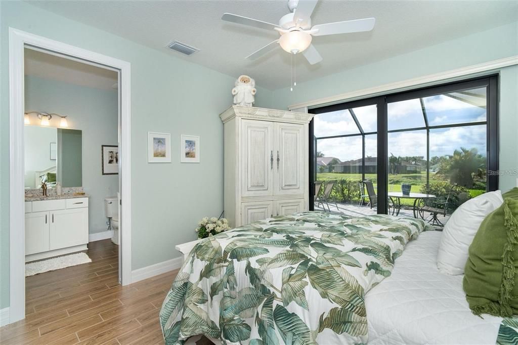 For Sale: $799,900 (3 beds, 3 baths, 2373 Square Feet)