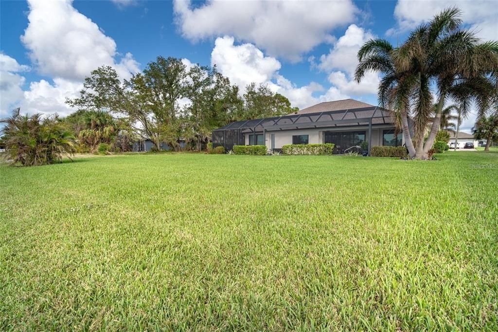 For Sale: $799,900 (3 beds, 3 baths, 2373 Square Feet)